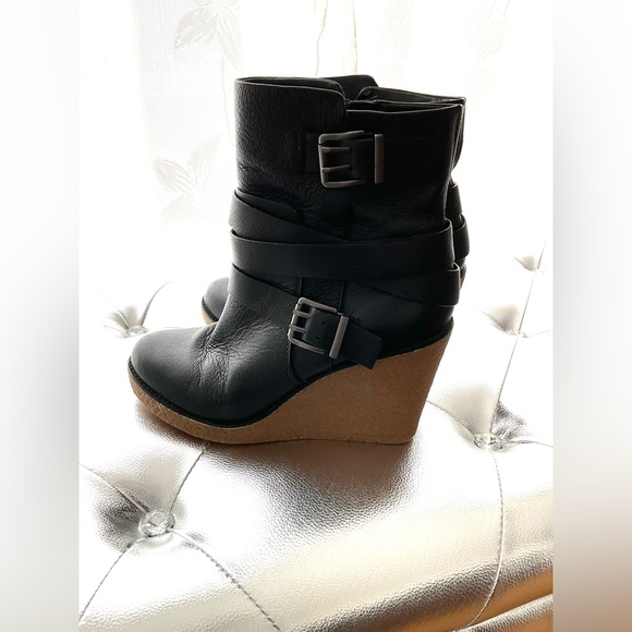 BCBG GÉNÉRATION BOOTIES - Picture 2 of 14